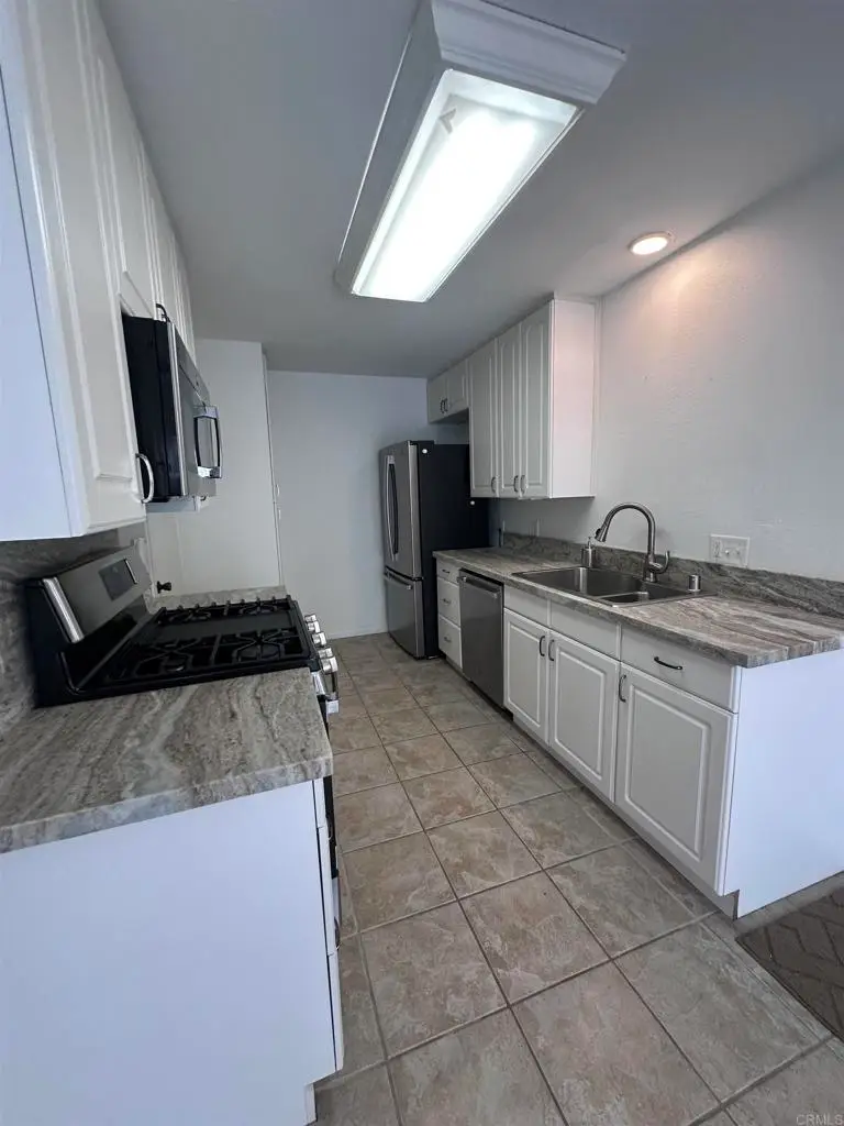 1126 Madera Lane, Vista, CA 92084 - Image #3