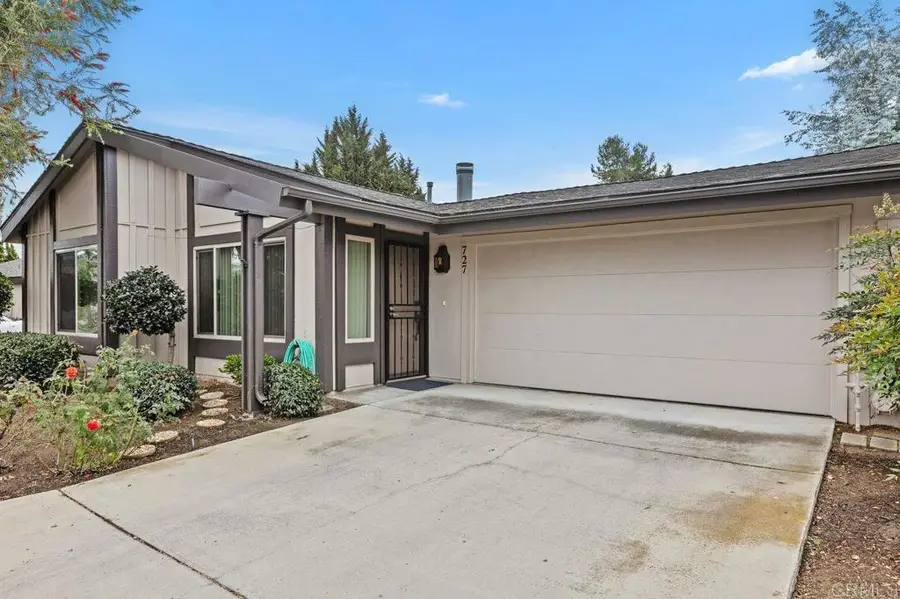 727 Nob Circle, Vista, CA 92084 - Image #2
