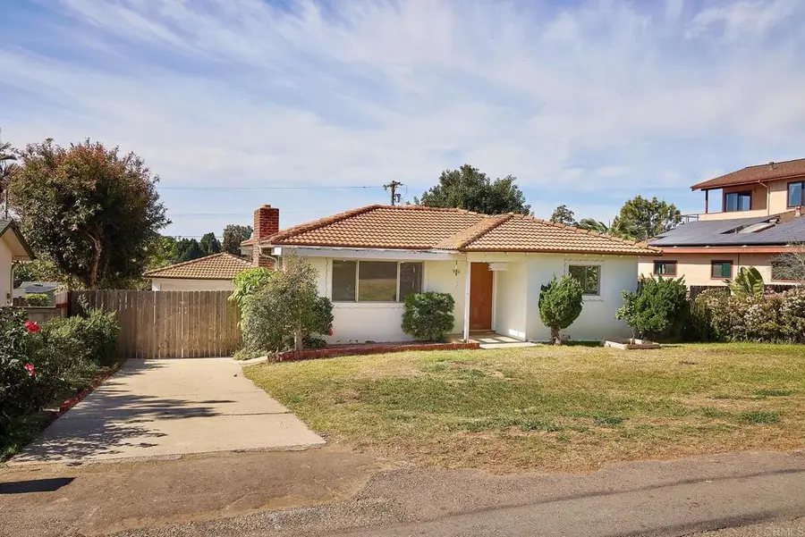 920 Stratford Drive, Encinitas, CA 92024 - #2