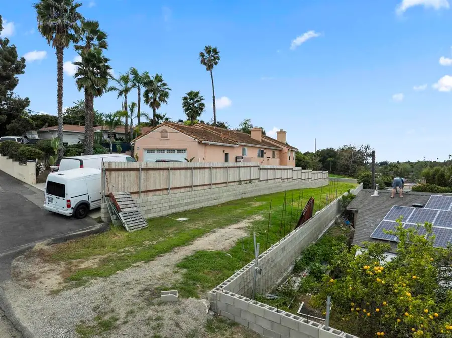 1683 Watson Way, Vista, CA 92083 - #2