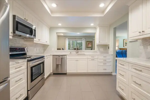 6552 Corte Valdez, Carlsbad, CA 92009