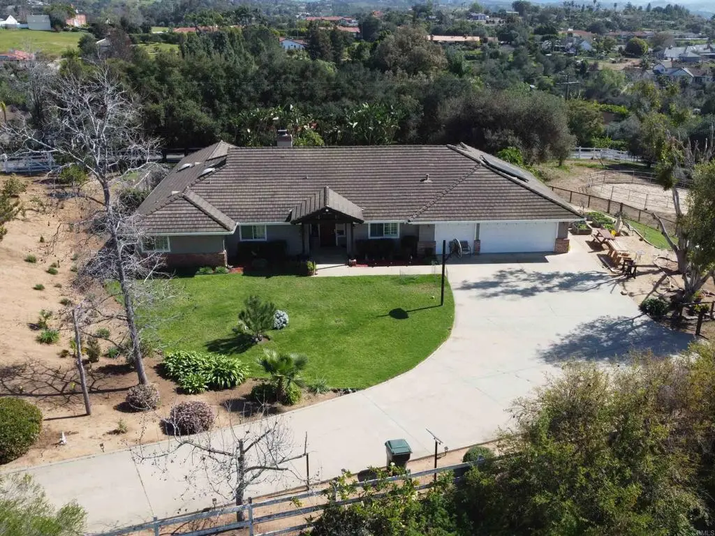 2092 Tudor Lane, Fallbrook, CA 92028 - #1