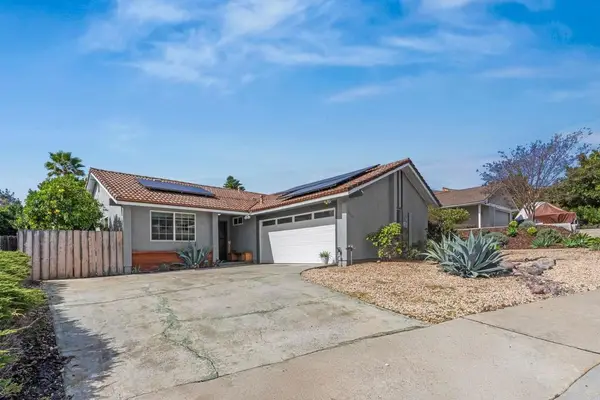 2049 Camino Dr, Escondido, CA 92026