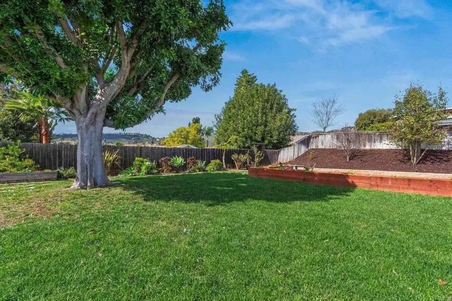 2049 Camino Dr, Escondido, CA 92026 - #2