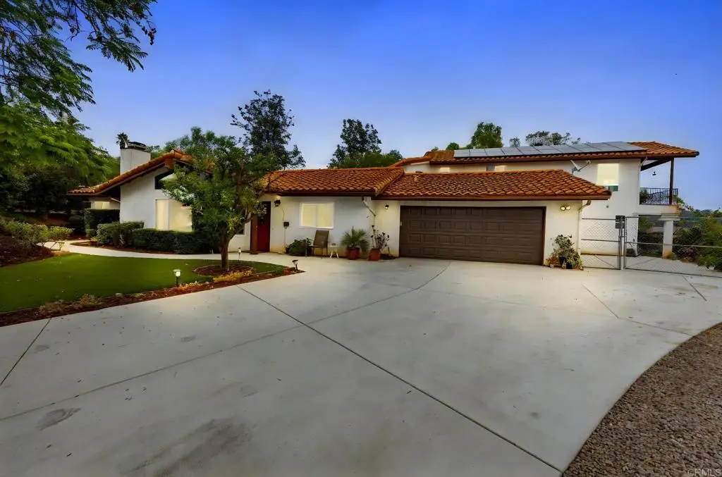 1402 Rimrock Drive, Escondido, CA 92027 - #1