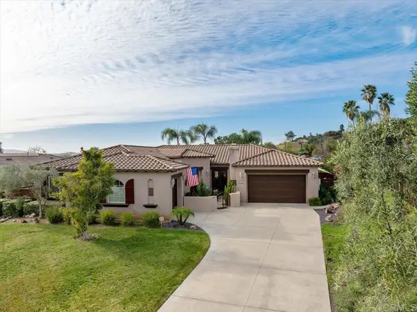 877 Hidden View Lane, Escondido, CA 92027