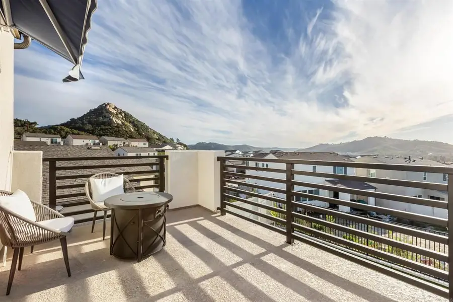 550 Meadowood Street, Fallbrook, CA 92028 - #3