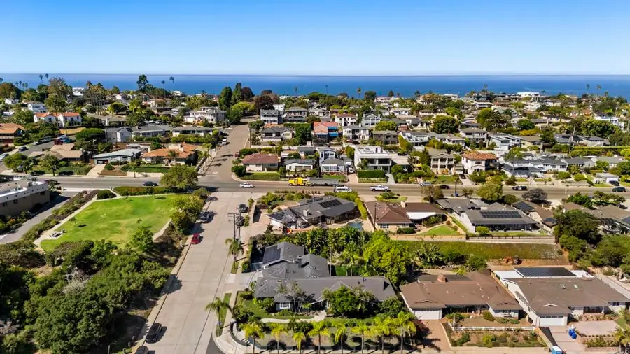 1102 Fleetridge Drive, San Diego, CA 92106 - #2