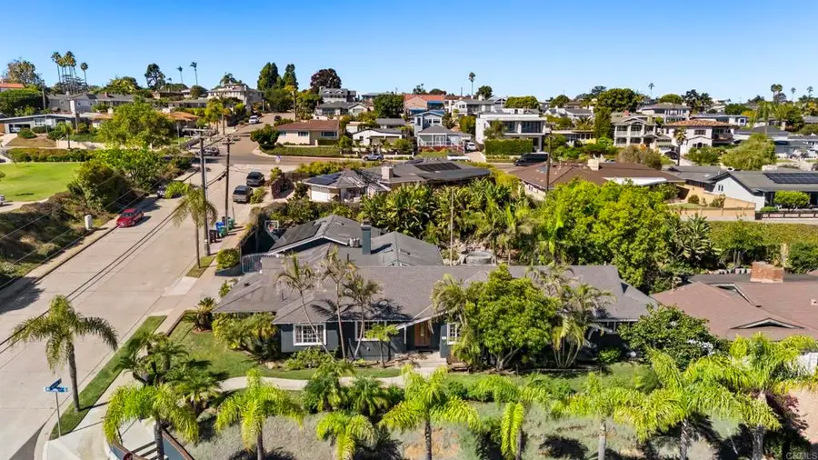 1102 Fleetridge Drive, San Diego, CA 92106 - #3