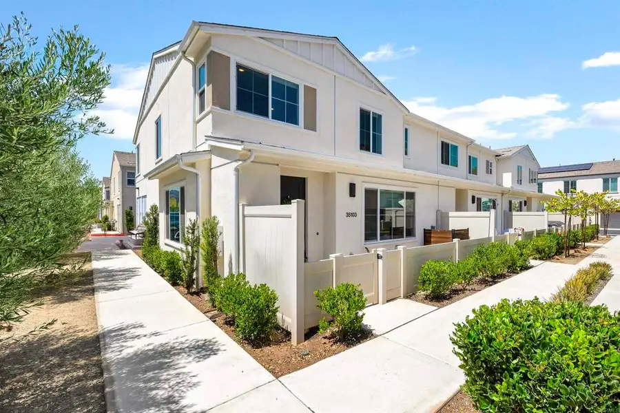 35103 Vine Place, Fallbrook, CA 92028 - #2