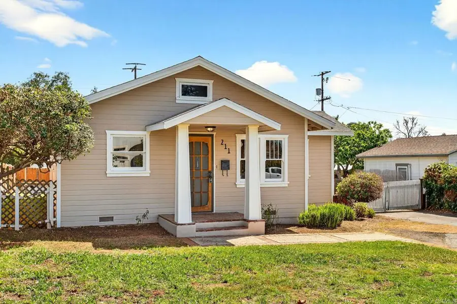 211 W 9th Ave, Escondido, CA 92025 - #3