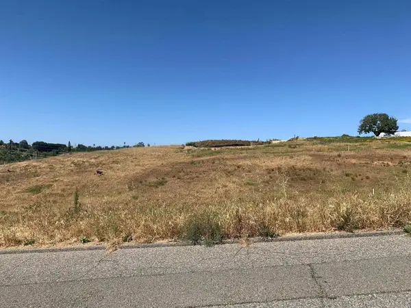 4 Camino De Nog, Fallbrook, CA 92028