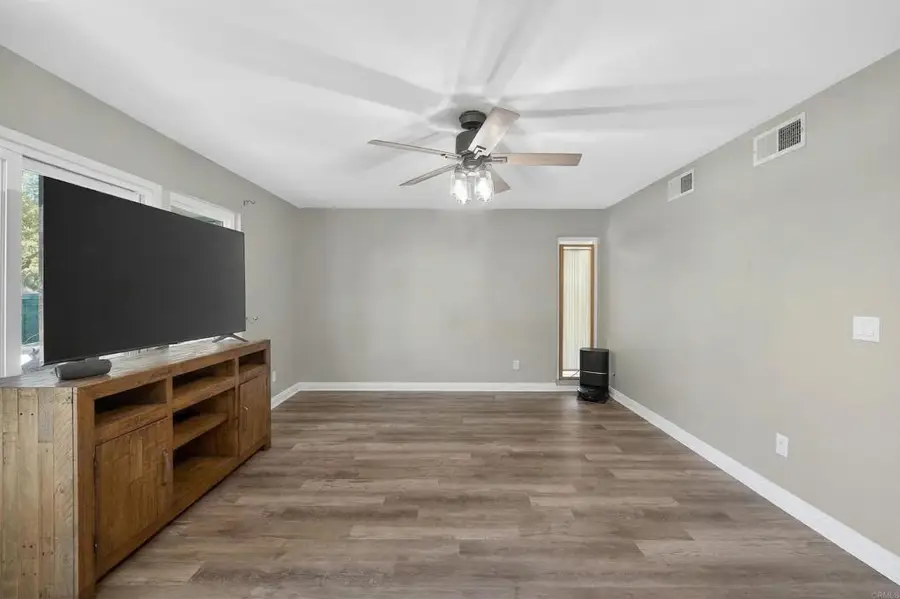 1817 E Grand Ave #11, Escondido, CA 92027 - #3