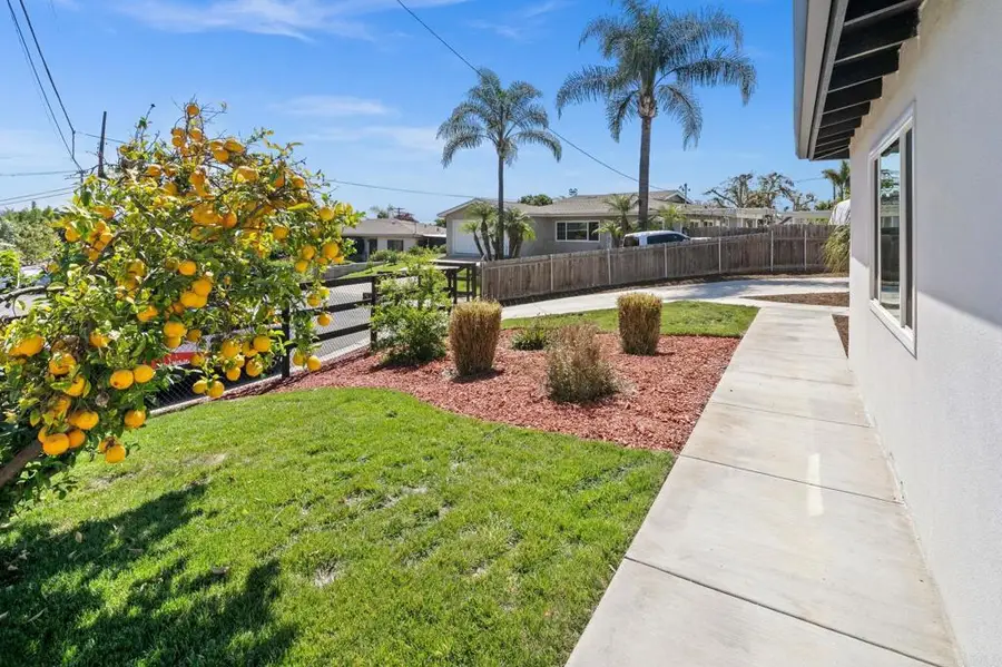 527 Mynah Place, Vista, CA 92083 - #3