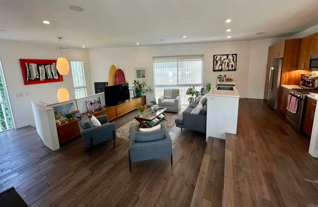 2851 N Buzz Ct, Los Angeles, CA 90039 - #1