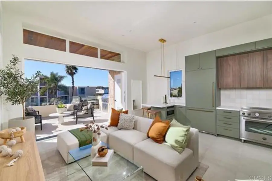 3905 Haines, San Diego, CA 92109 - #3