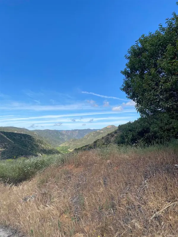 0 La Cresta Highlands Circle, Murrieta, CA 92562