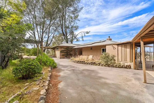 899 Van Horn Rd, El Cajon, CA 92019