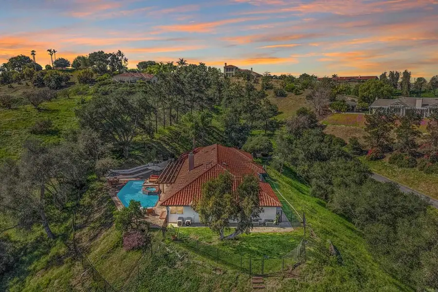 707 S Live Oak Park Road, Fallbrook, CA 92028 - #3