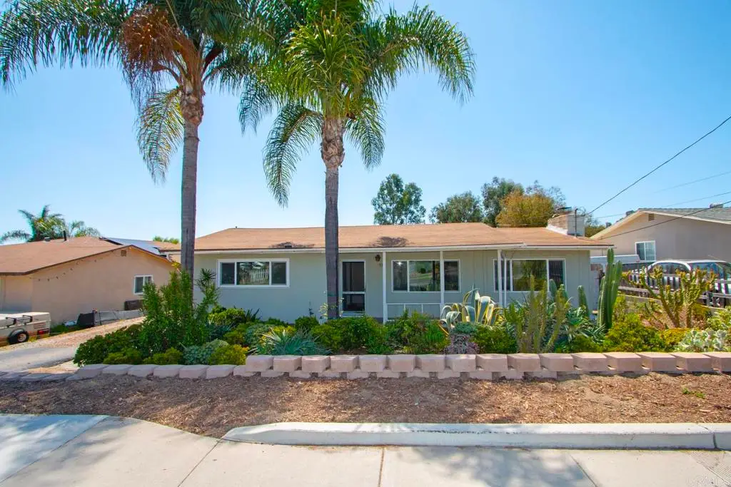 976 Olive Avenue, Vista, CA 92083 - #1