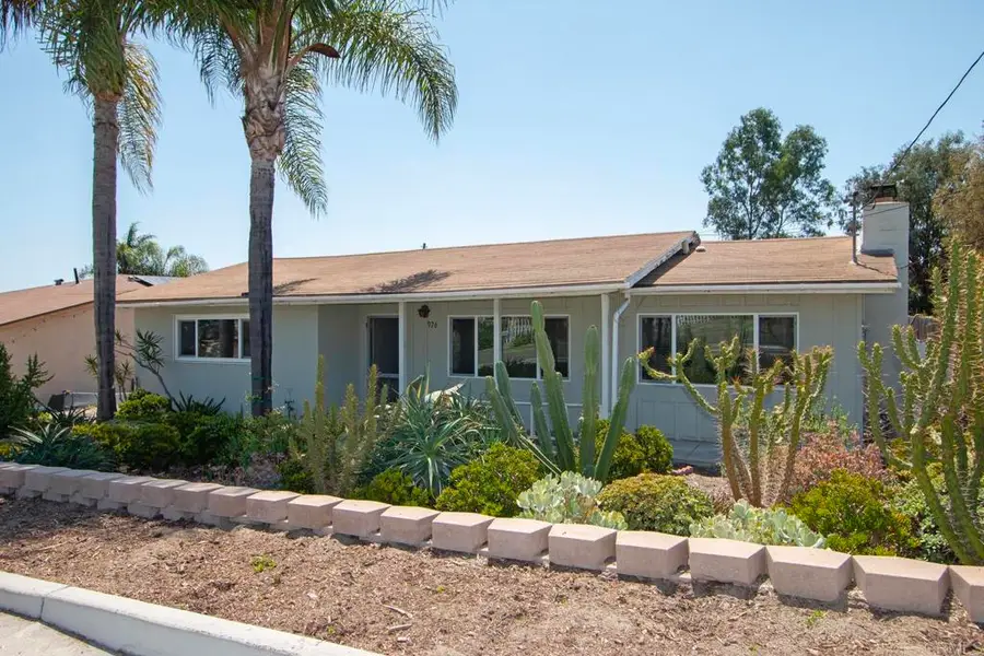 976 Olive Avenue, Vista, CA 92083 - #3