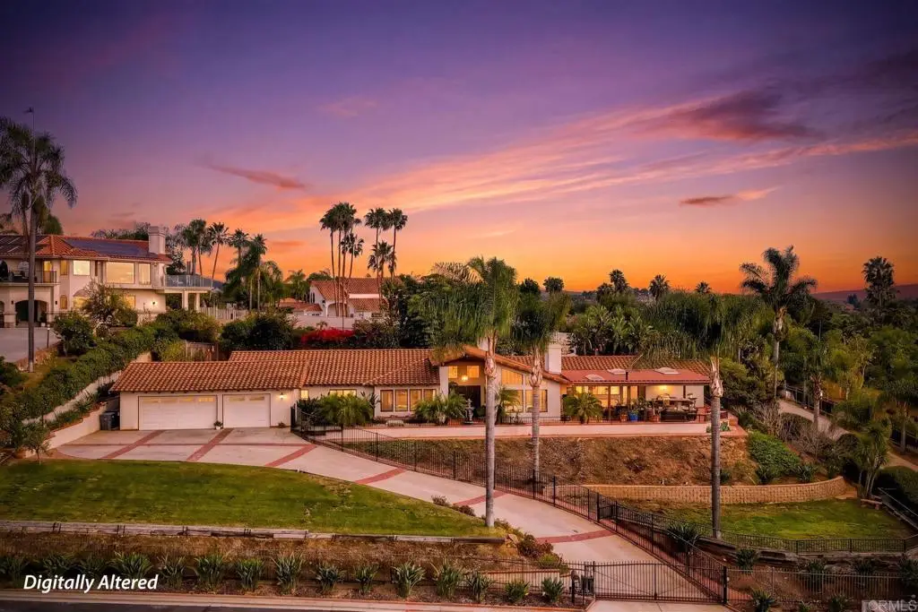 1817 Queens Way, Vista, CA 92084 - #1