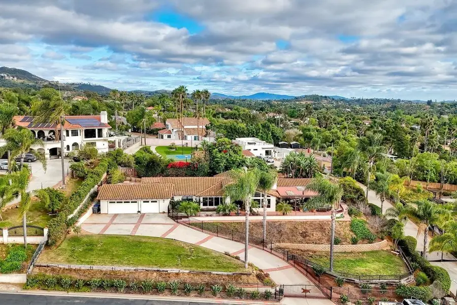 1817 Queens Way, Vista, CA 92084 - #3