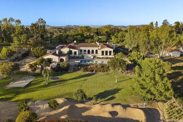 4943 El Arco Iris, Rancho Santa Fe, CA 92067