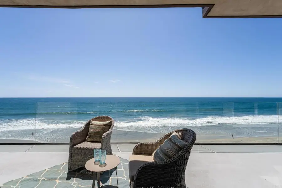 3093 Ocean Street, Carlsbad, CA 92008 - #2