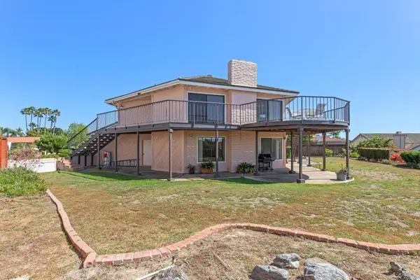 7619 Cortina, Carlsbad, CA 92009