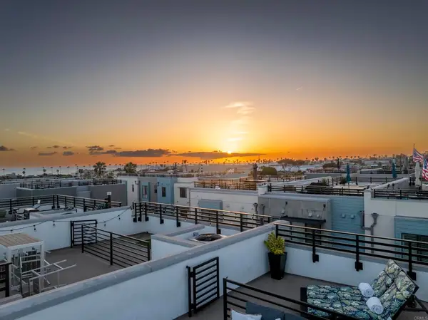 1566 Vista Del Mar Way #3, Oceanside, CA 92054