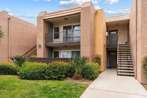 155 Avenida Descanso #202, Oceanside, CA 92057