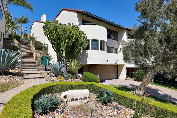 7304 Alicante Road #3, Carlsbad, CA 92009