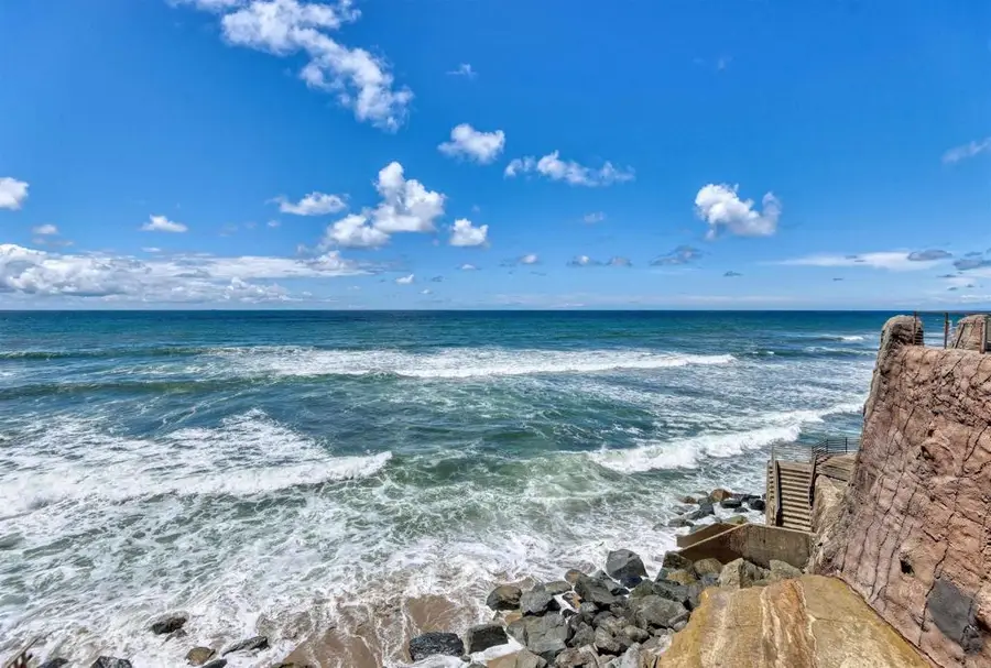 4802 Pescadero, San Diego, CA 92107 - #2
