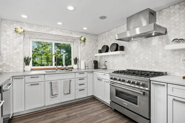 155 Paseo Marguerita, Vista, CA 92084