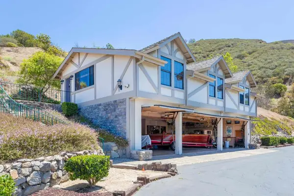 3020 Red Mountain Heights, Fallbrook, CA 92028