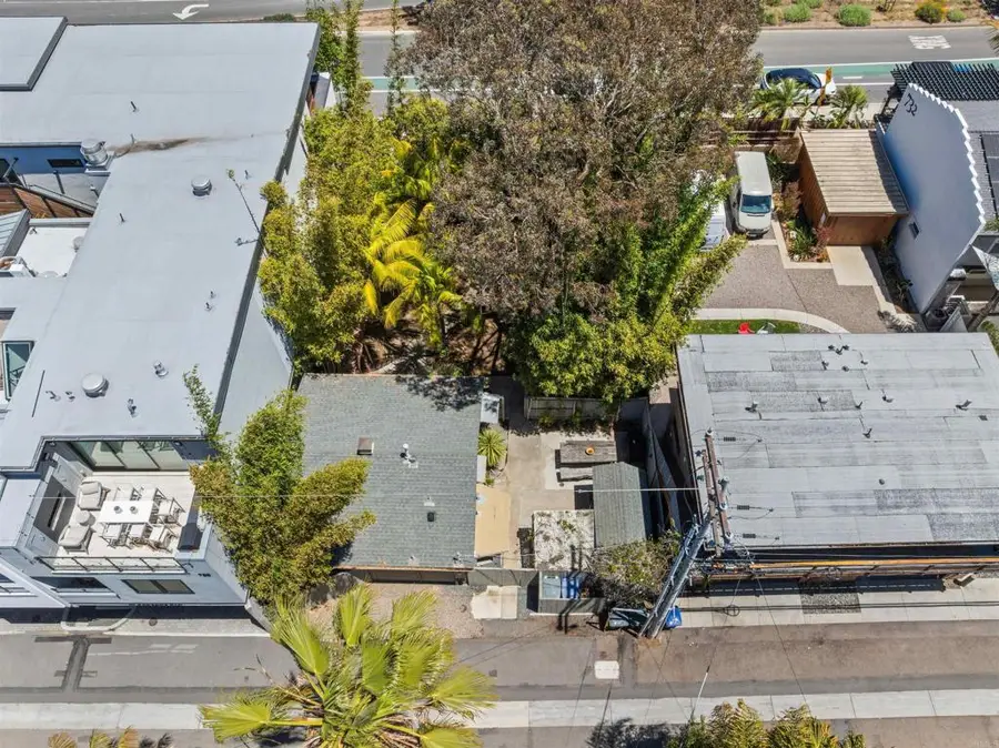 748 N Coast Highway 101, Encinitas, CA 92024 - #2