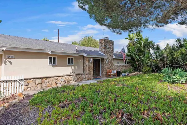 2084 Meadowlark Circle, San Marcos, CA 92078