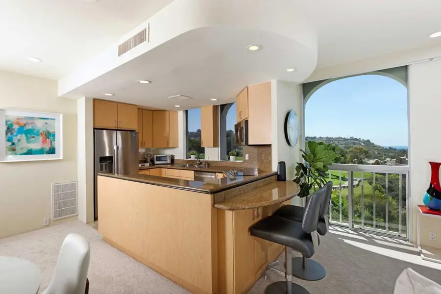1001 Genter St #6j, La Jolla, CA 92037 - #3