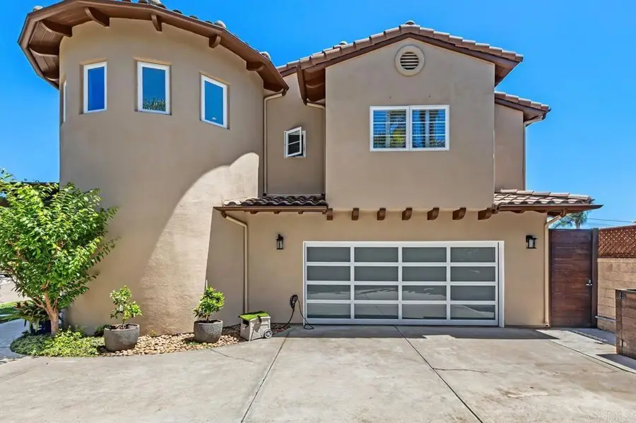 213 Hillcrest Dr., Encinitas, CA 92024 - #3