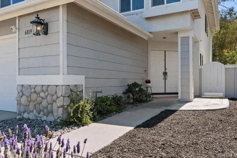 6819 Xana Way, Carlsbad, CA 92009 - #2