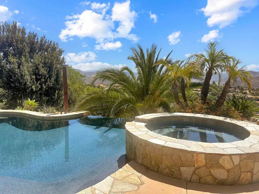 2888 Eastview, Escondido, CA 92025 - #2
