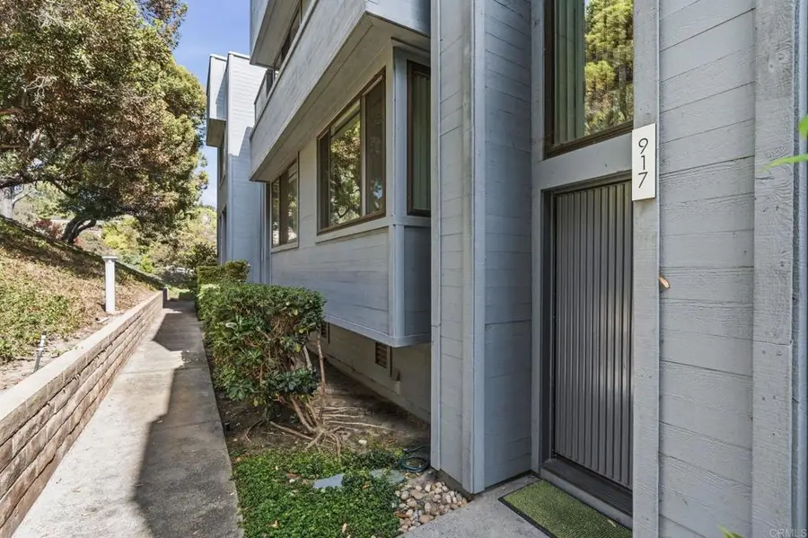 917 Intrepid Ct, Del Mar, CA 92014 - #2