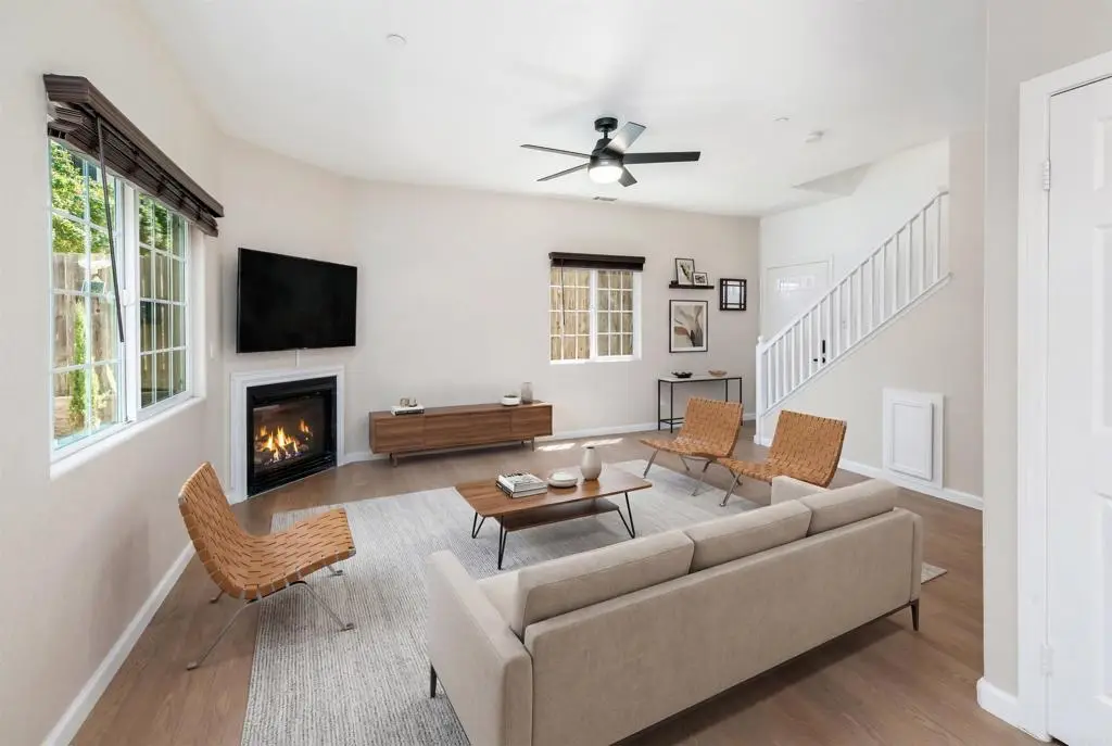 477 Calle Elegante, Vista, CA 92083 - #1
