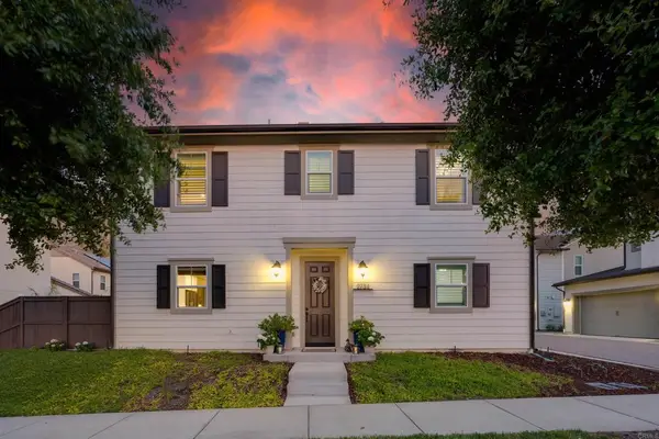 2734 Overlook Point Drive, Escondido, CA 92029