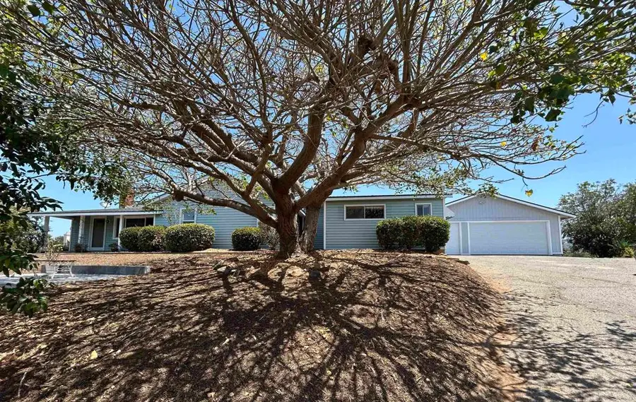 1643 Mesa Verde Dr., Vista, CA 92084 - #2