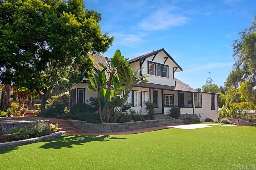 210 S Vine Street, Fallbrook, CA 92028 - #1