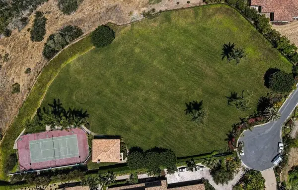 5910 Ladys Secret Ct, Rancho Santa Fe, CA 92067