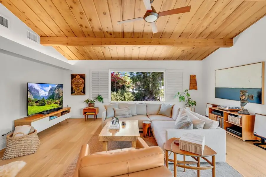 705 Valley Drive, Vista, CA 92084 - #2