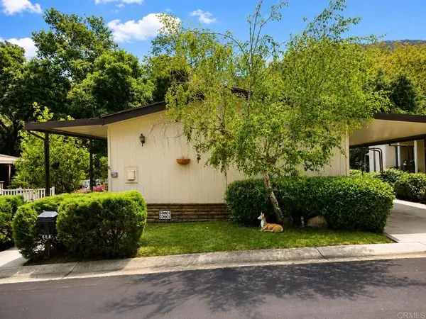 8975 Lawrence Welk Drive #438, Escondido, CA 92026